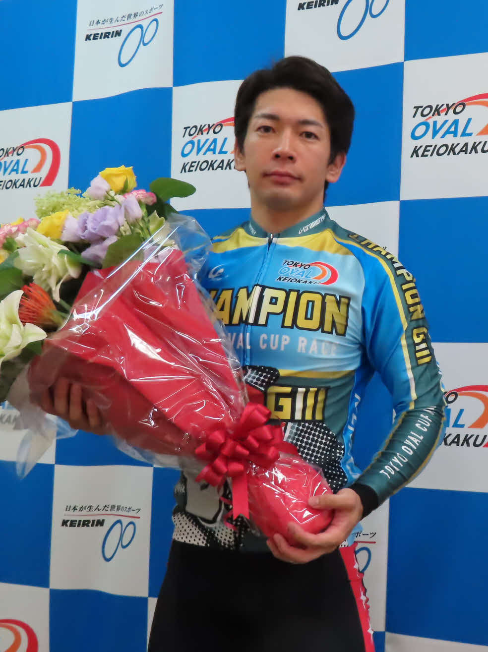 鈴木竜士が地元G3優勝を祝福される（撮影・野島成浩）