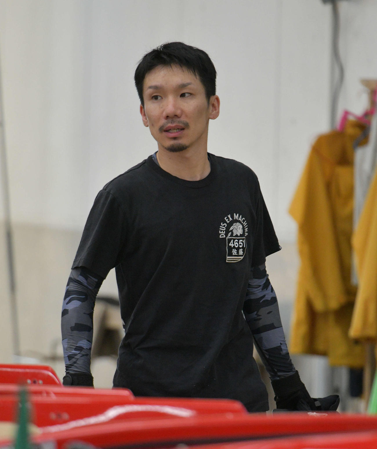 前回優勝エンジンを手にした佐藤大騎