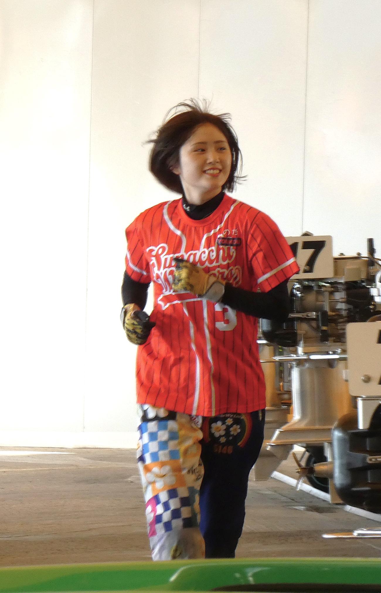 野田彩加の初日の出番は1、10R