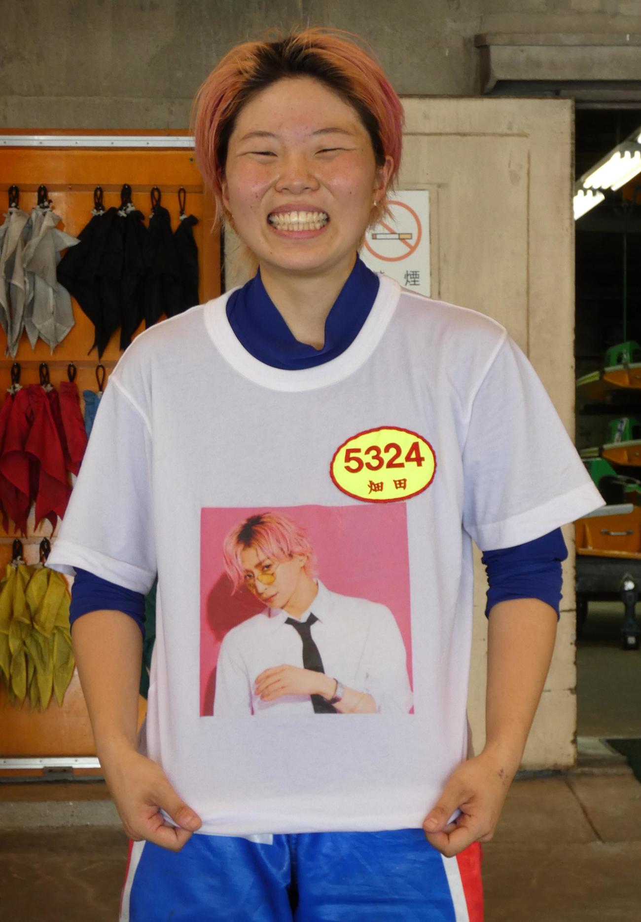 地元の畑田希咲が推しのSnow Man佐久間大介Tシャツを猛アピール。自身初勝利にも意欲を燃やす