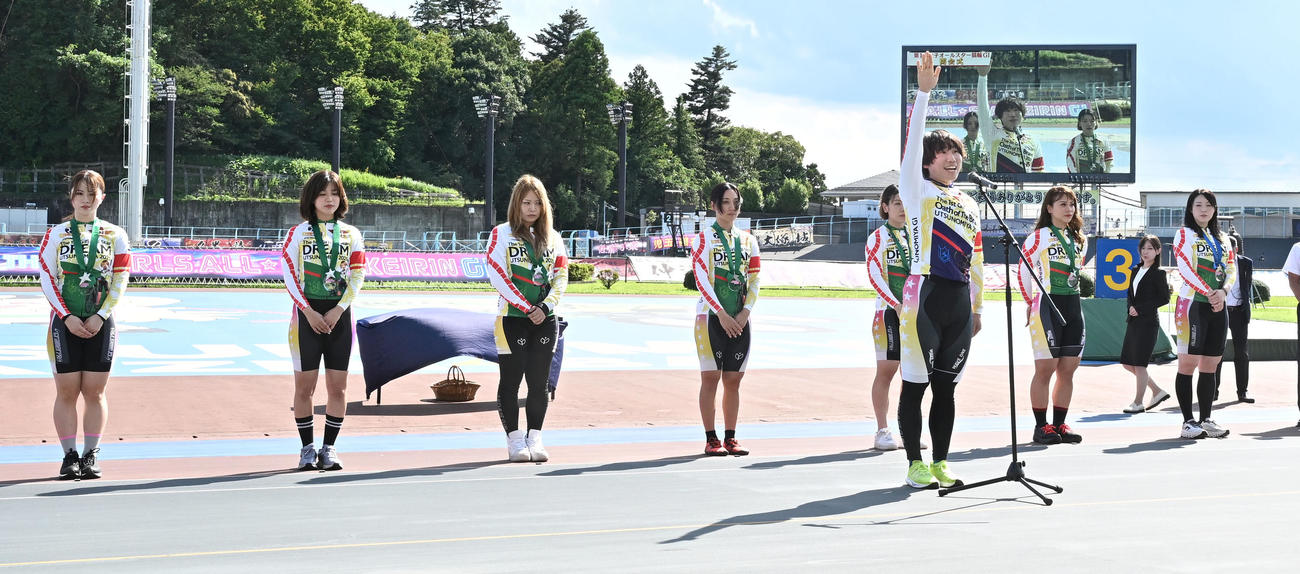 第1回女子オールスター競輪開会式で敢闘宣言する荒牧聖未（撮影・千葉一成）