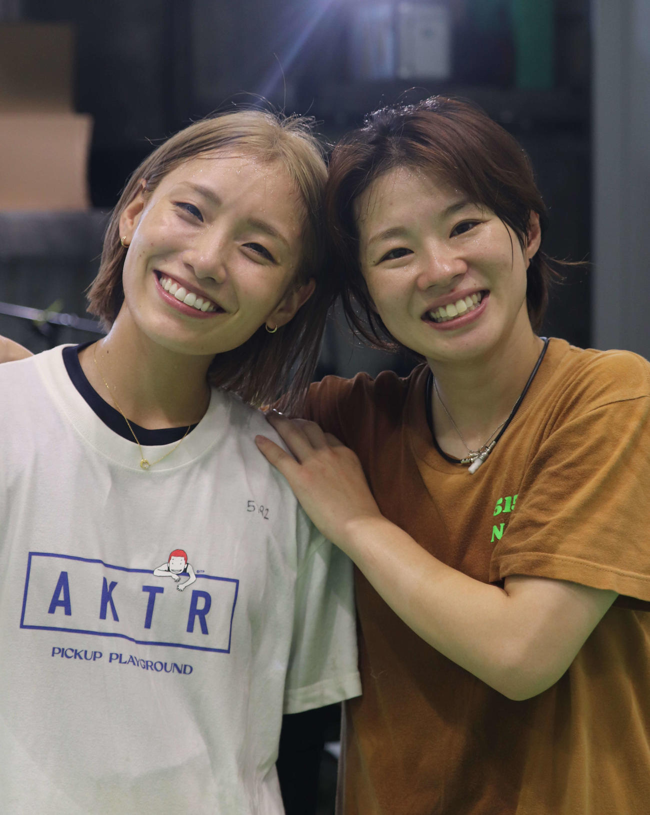 初日11Rは宮崎安奈（左）が2Mスーパーターンで逆転勝ち。右は同レースを走った山下奈緒