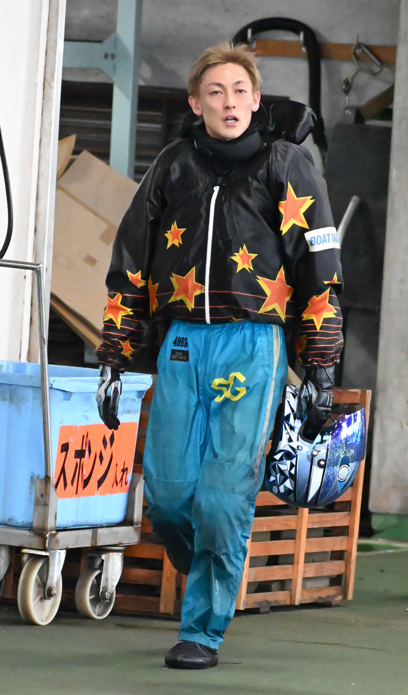 準優11Rはシリーズリーダーの入海馨が逃げる