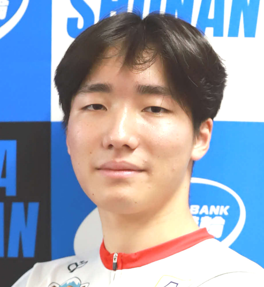 特昇場所に臨む丸山留依