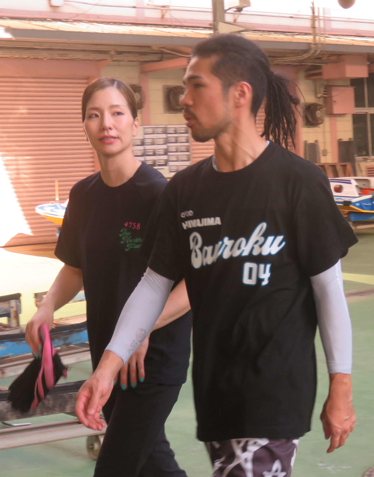 富樫麗加（左）と今泉友吾は、2度目の夫婦同時出場