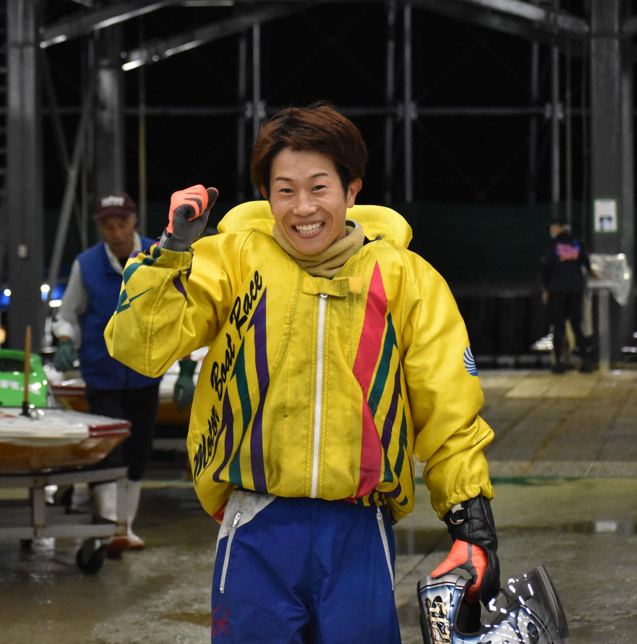 山下大輝がデビュー初Vを決めガッツポーズ