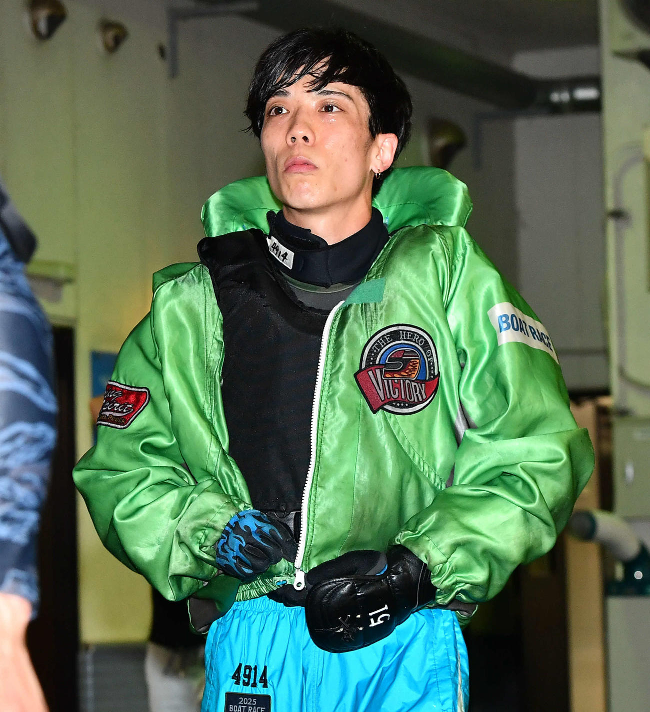 SGボートレースメモリアル2日目　9Rを終えて引き揚げる4914吉田裕平（撮影・岩下翔太）