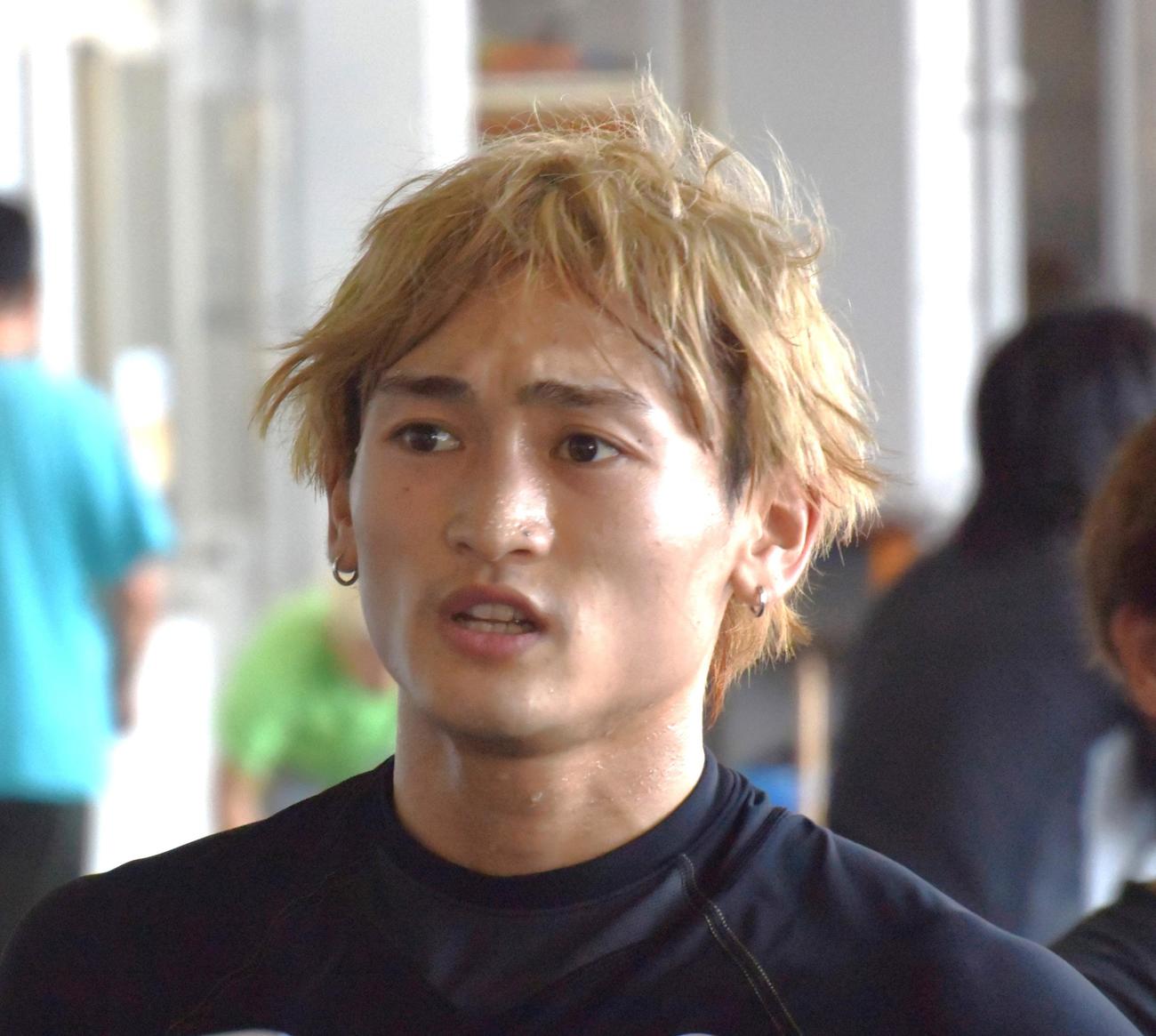 藤原仙二が地元初優勝へ、気迫の走りを見せる