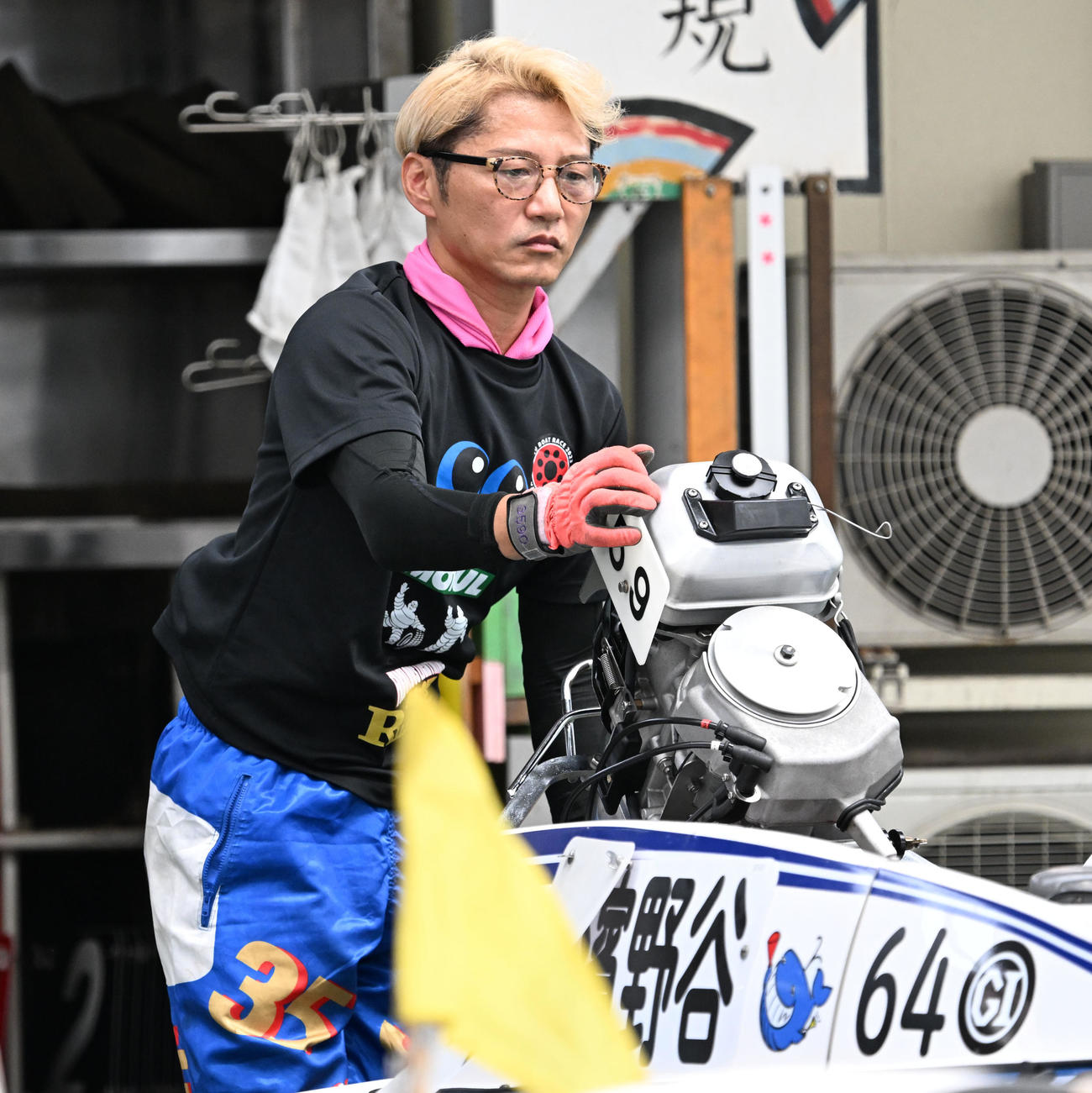「G1開設71周年記念トーキョー・ベイ・カップ」前検日、調整する浜野谷（撮影・千葉一成）