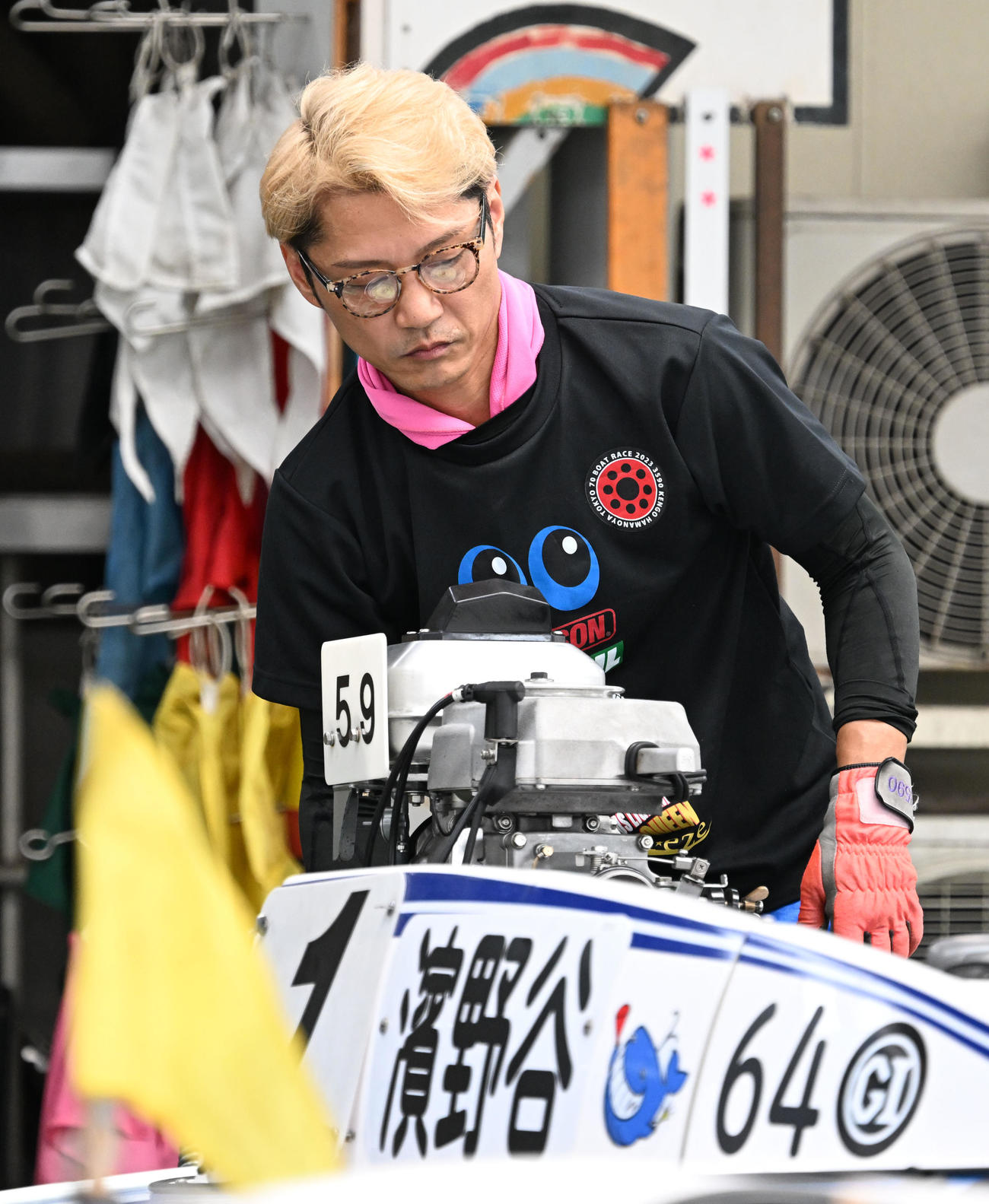 「G1開設71周年記念トーキョー・ベイ・カップ」前検日、調整する浜野谷（撮影・千葉一成）