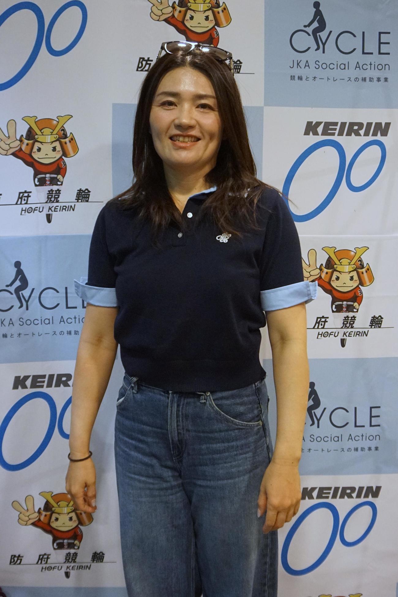 豊岡英子は疲れも見せず元気いっぱいだ