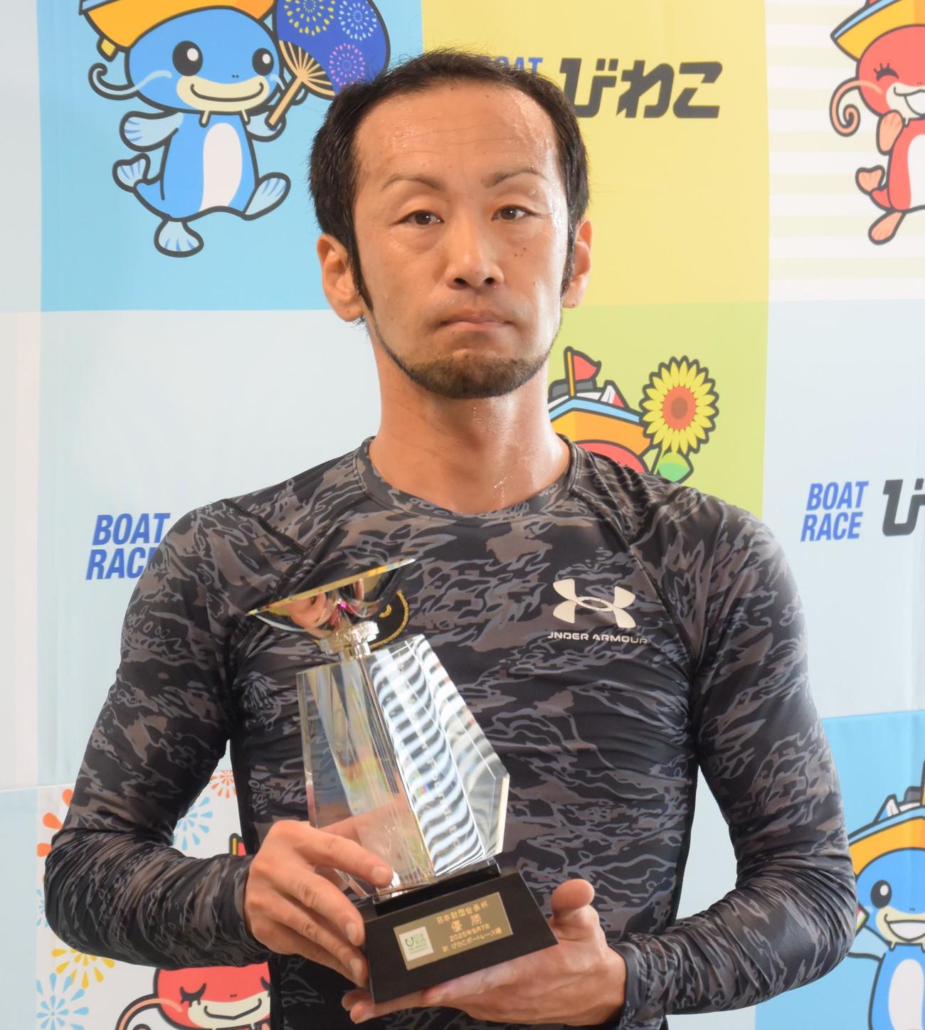 船岡洋一郎が優勝戦12Rを逃げ切って、びわこ2度目の優勝を飾った