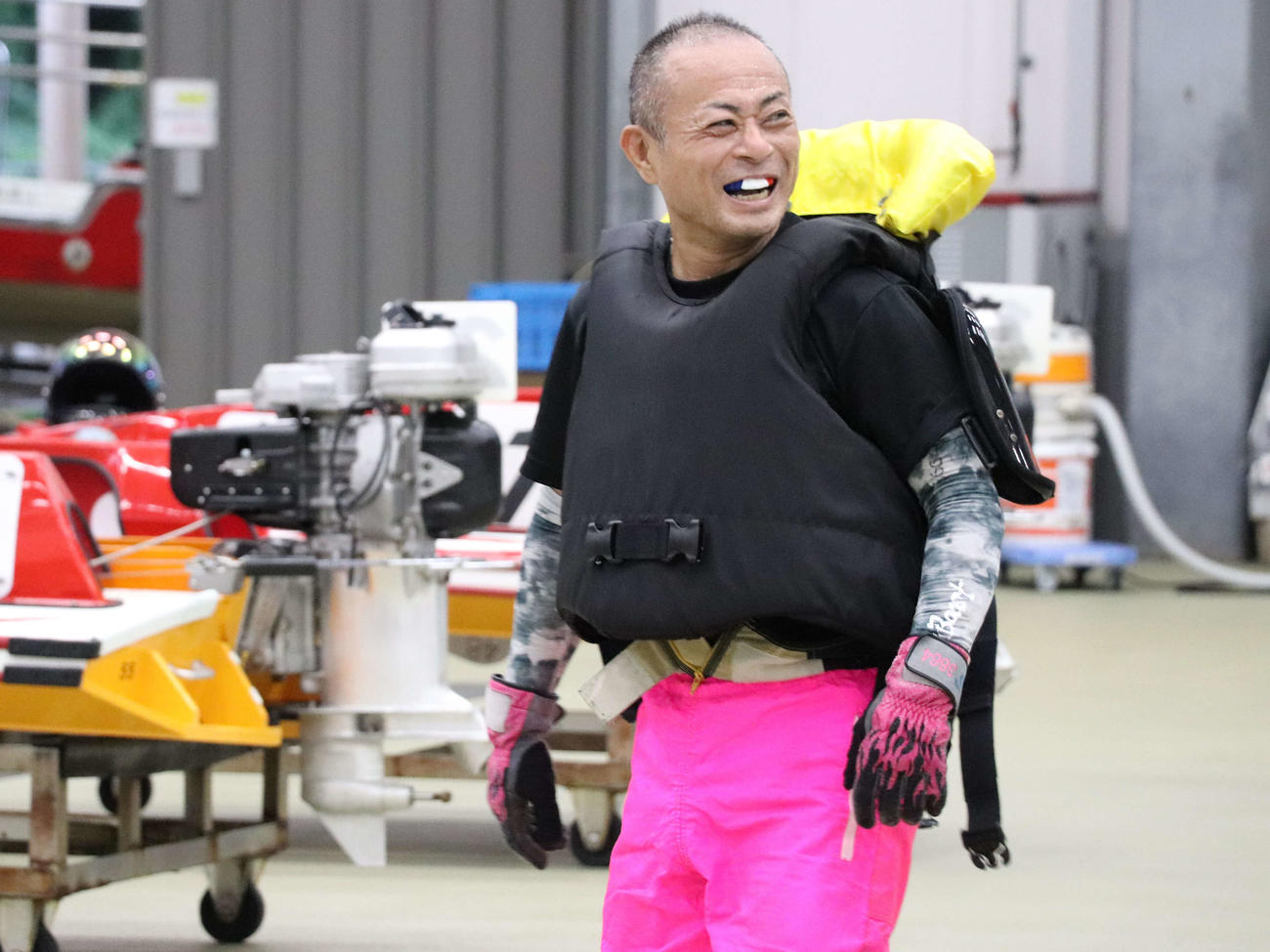 白星発進を決めた鈴木賢一