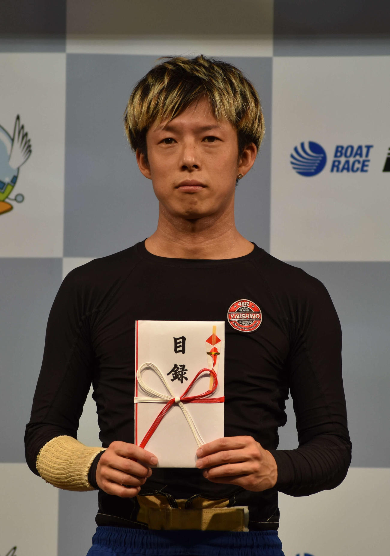 今年初優勝を芦屋ボートで飾った西野雄貴（撮影・浦田由紀夫）