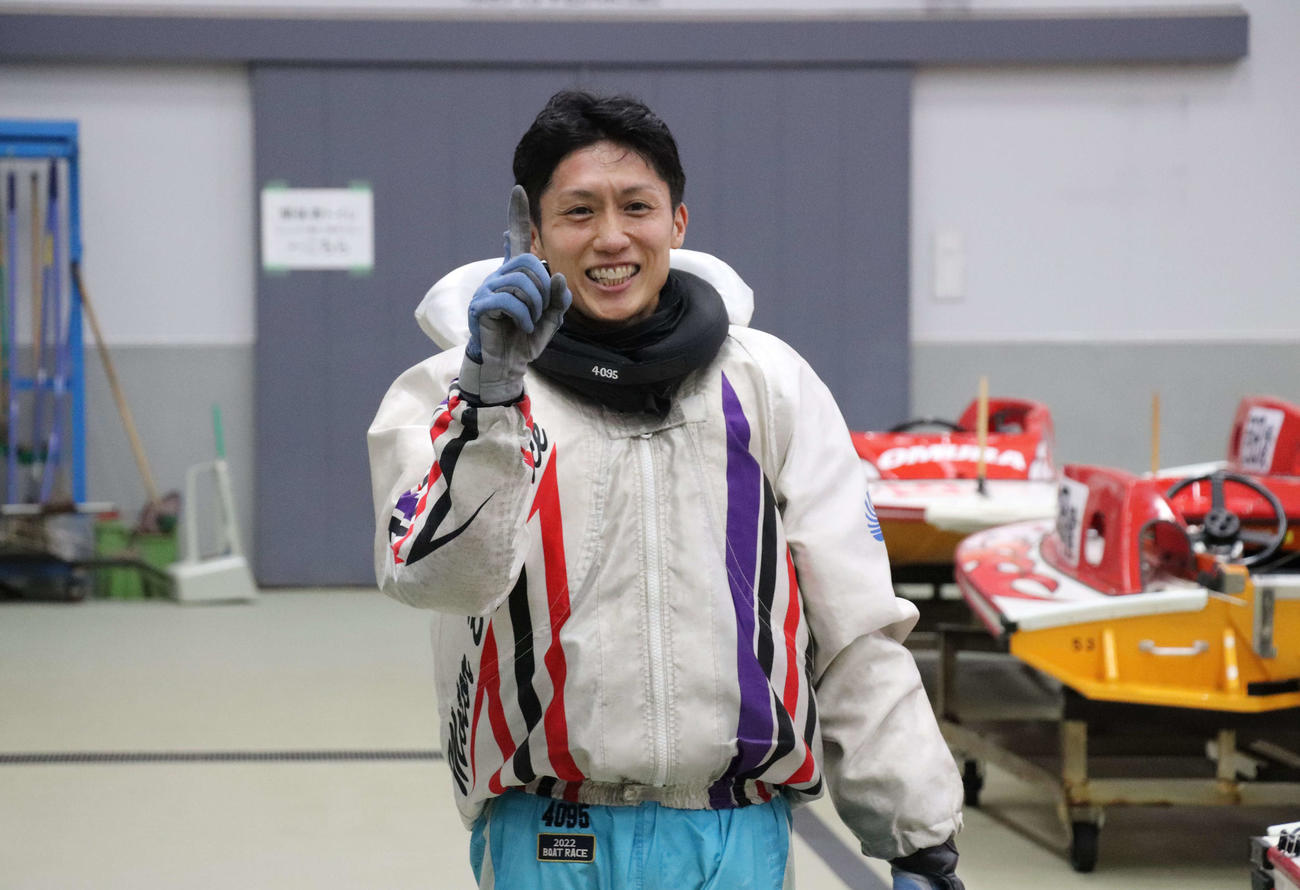 1500勝を達成して笑顔の福来剛