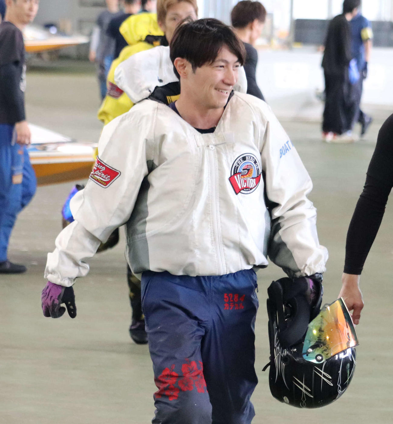 嘉手苅徹哉が3日目6Rで初のイン逃げ。笑顔でピットに帰ってきた