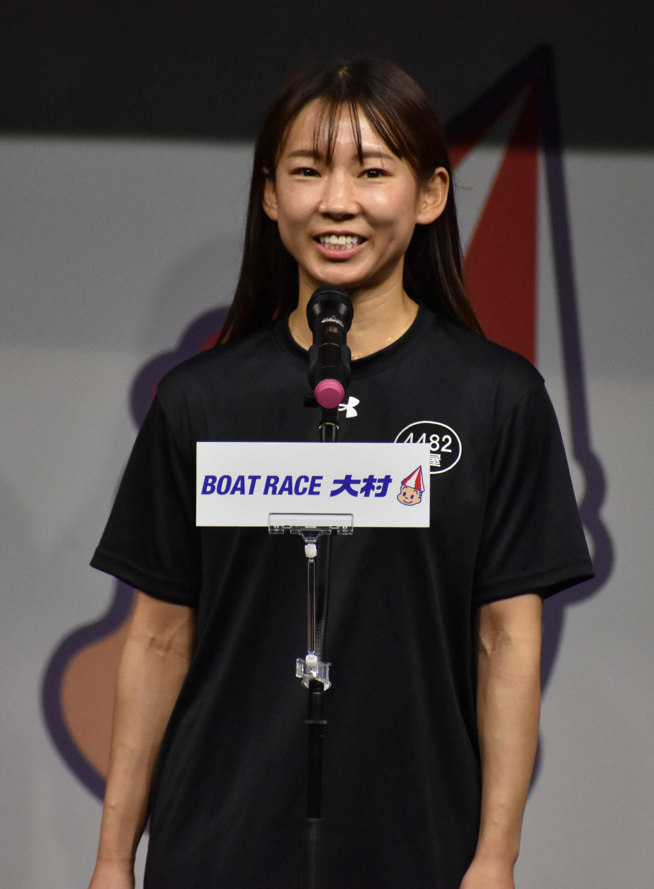 守屋美穂が登場すると大歓声が上がった