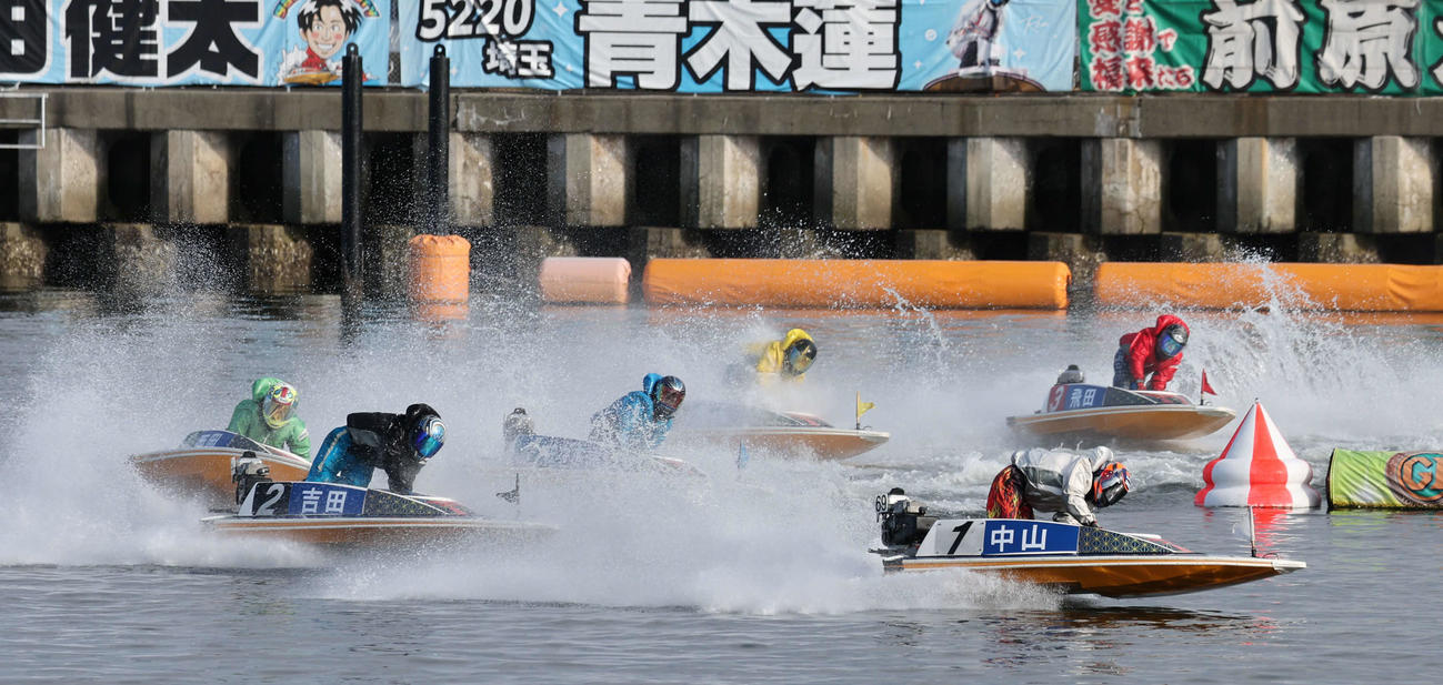 準優勝戦11Rで1着となった中山翔太（撮影・西尾就之）