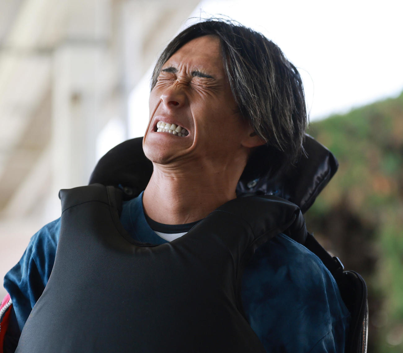 スタート特訓を終えた峰竜太は、「表情で決めてください」と渋い表情（撮影・野上伸悟）
