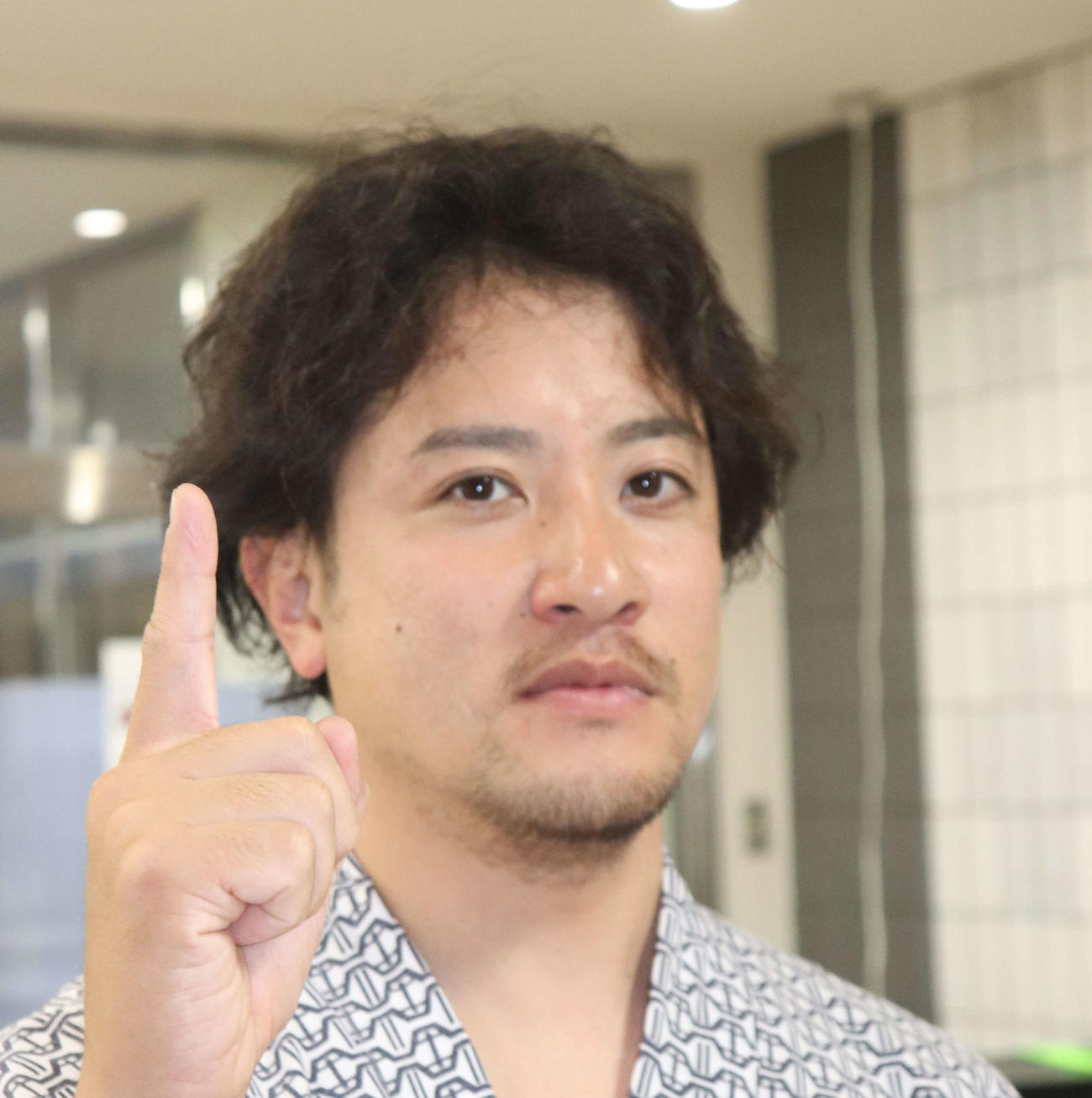 白浜一平がデビュー通算100勝を達成した（撮影・神田成史）