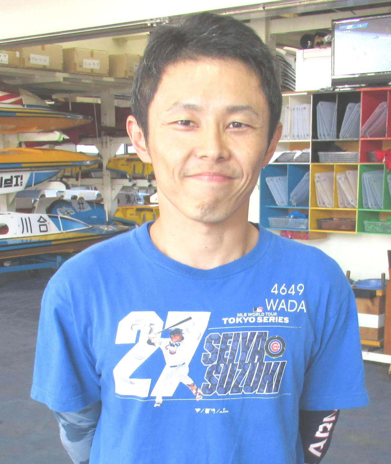 カブスブルーのTシャツにご満悦な和田操拓