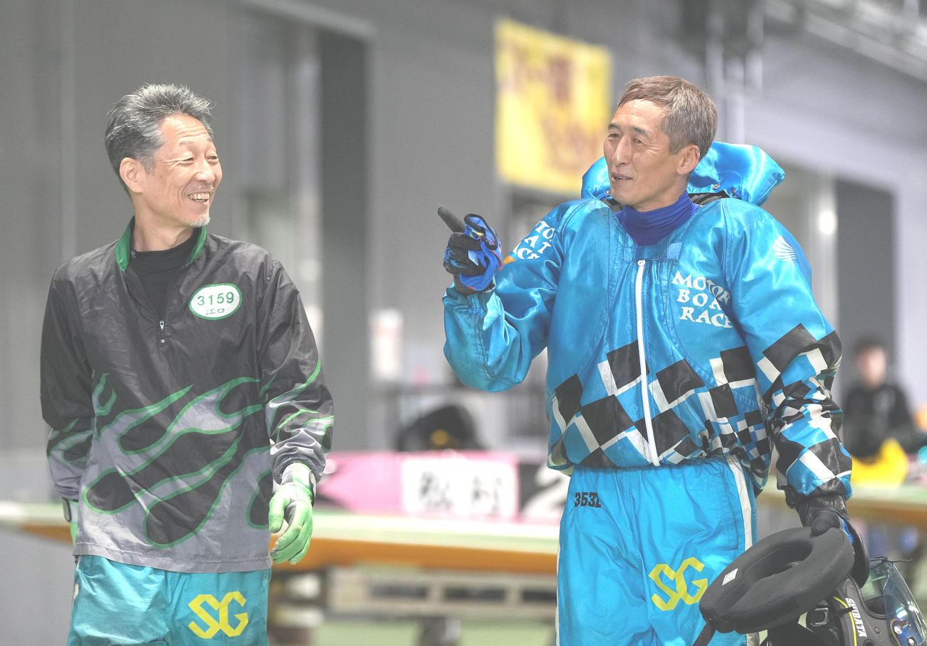 予選突破を果たした柴田光（右）と江口晃生