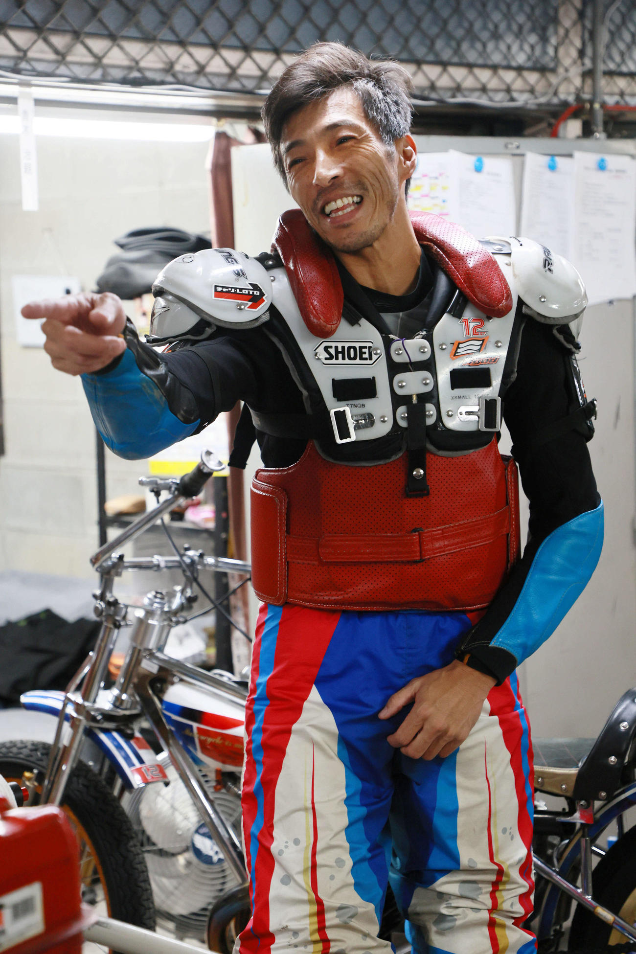 飯塚1オート　10Rを制した青木治親（撮影・宮崎幸一）