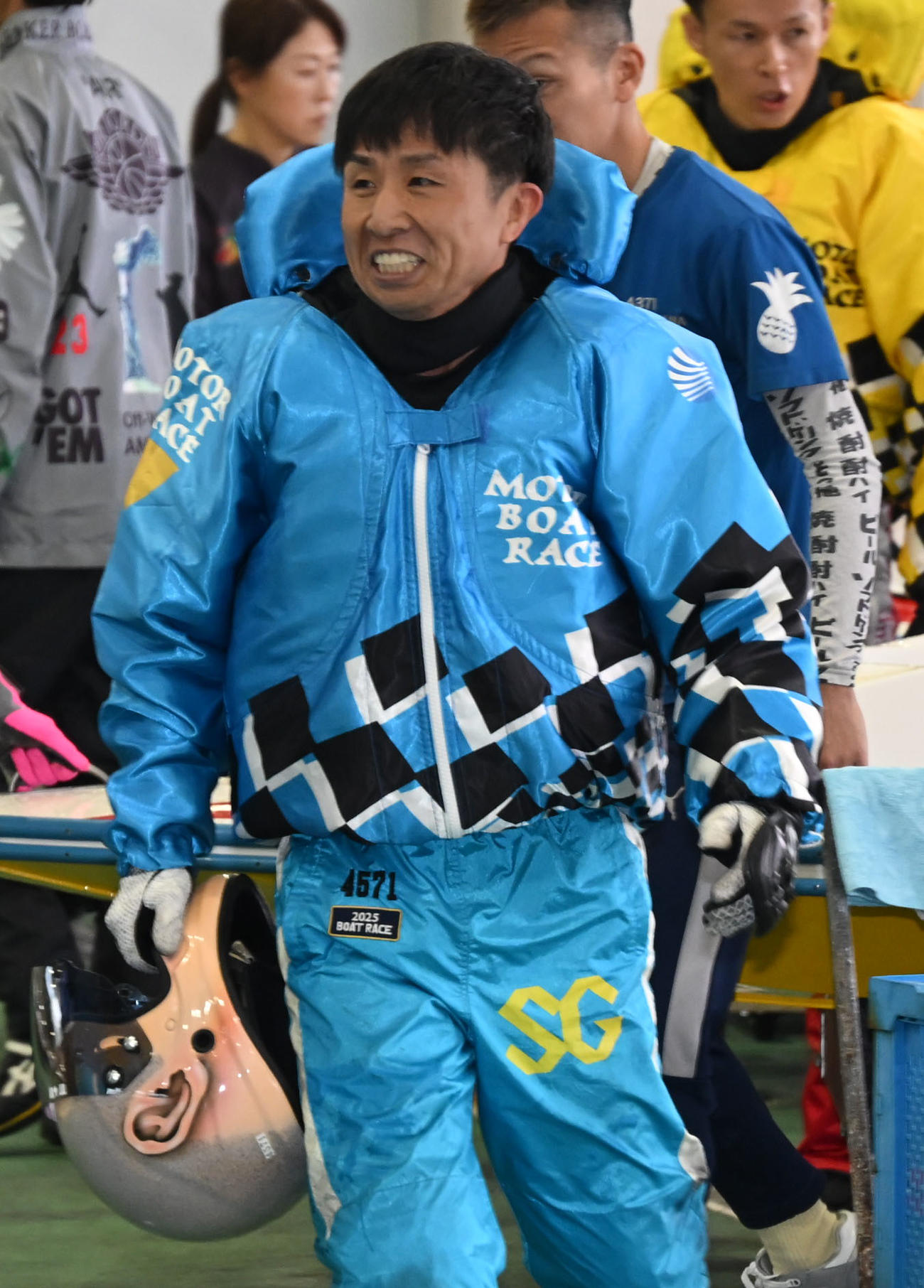 4R 1着の菅章哉（撮影・林敢治）
