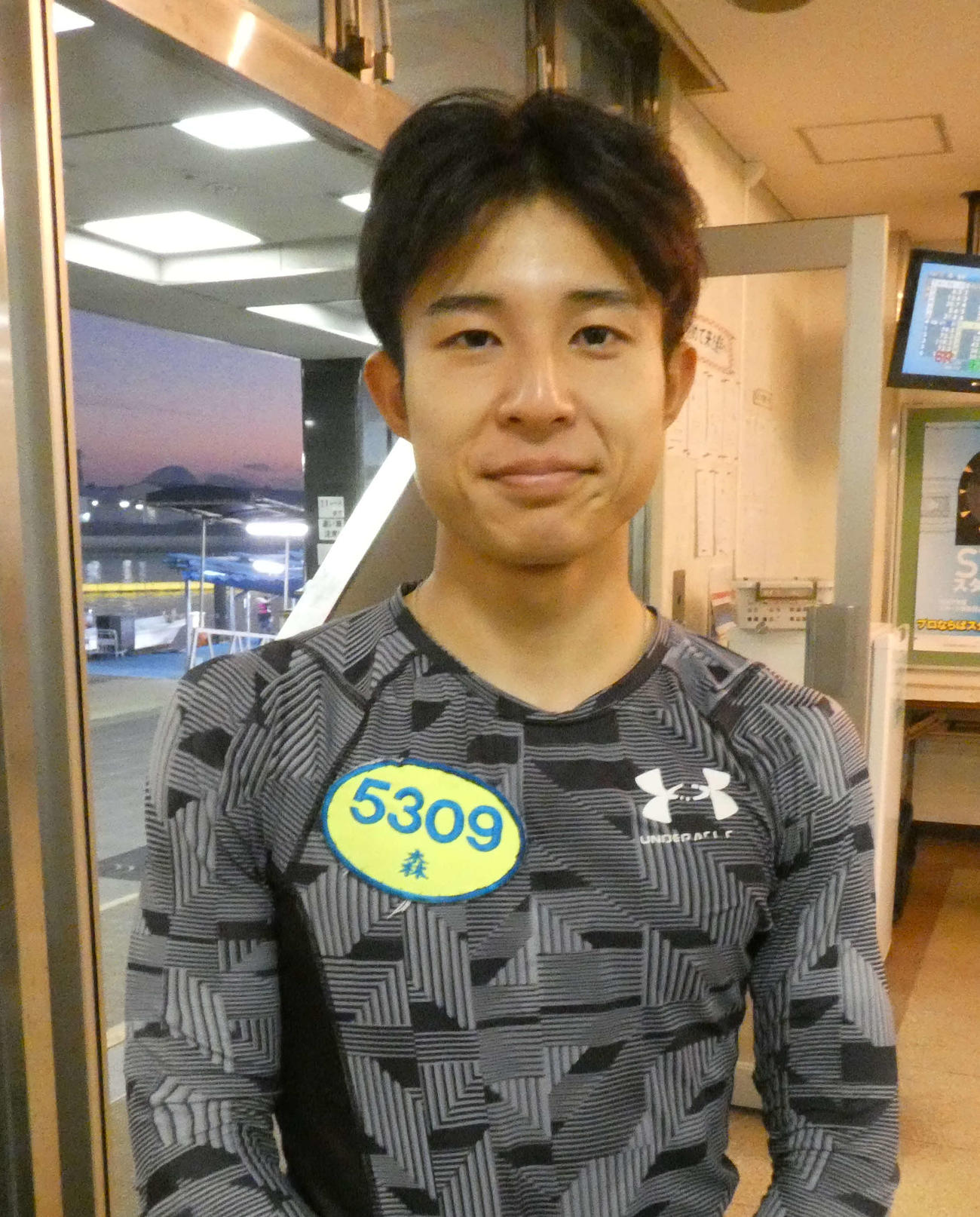 森雄利が前半1Rでデビュー初勝利を手にした（撮影・前原一樹）