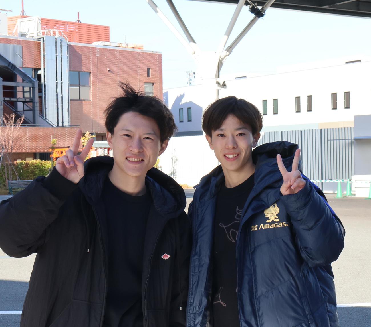 最終日は藤本元輝（左）、山下拓巳の2人が開門からお客さんをお出迎え