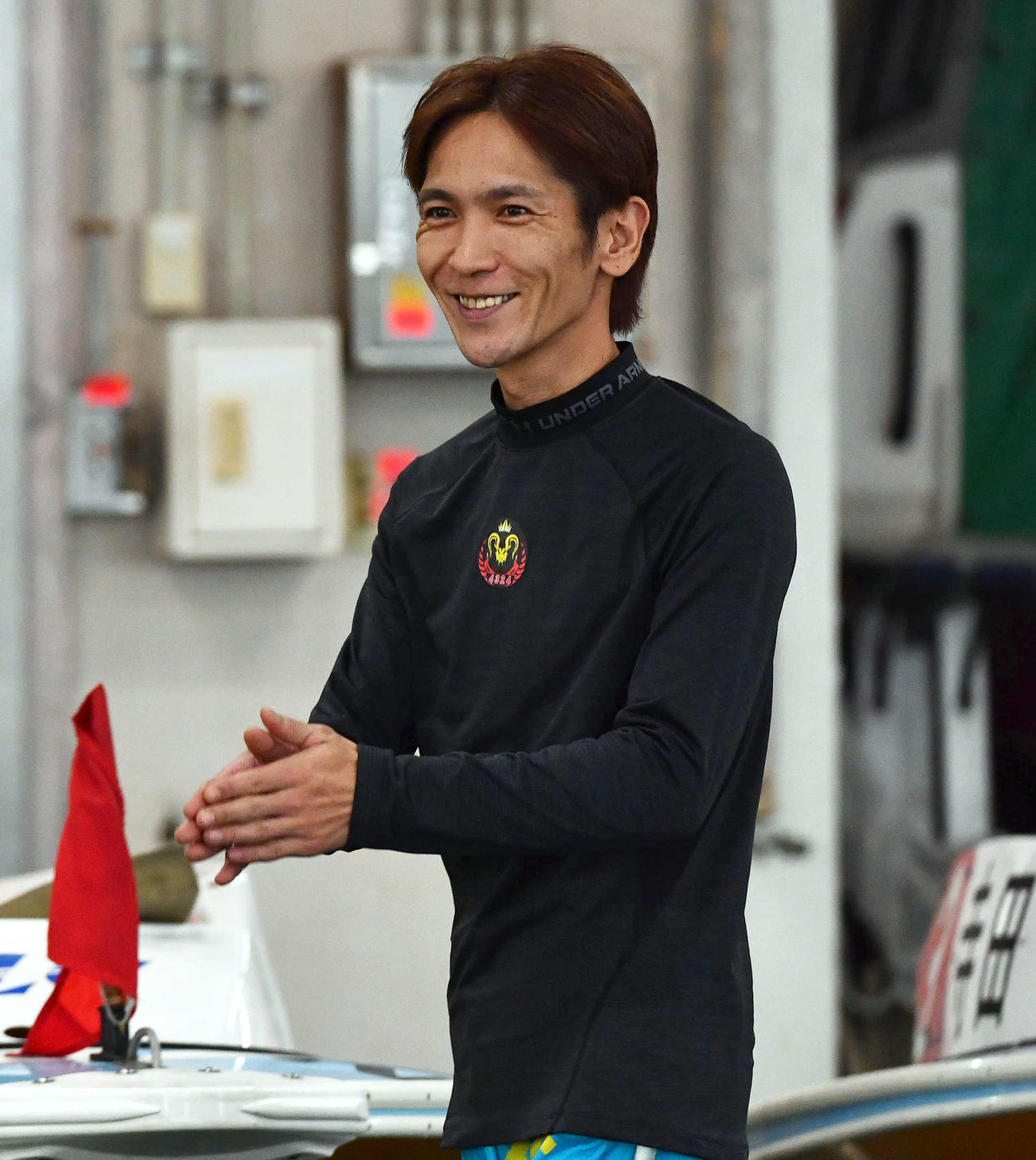 通算1500勝を達成した海野康志郎は笑顔を見せる（撮影・岩下翔太）