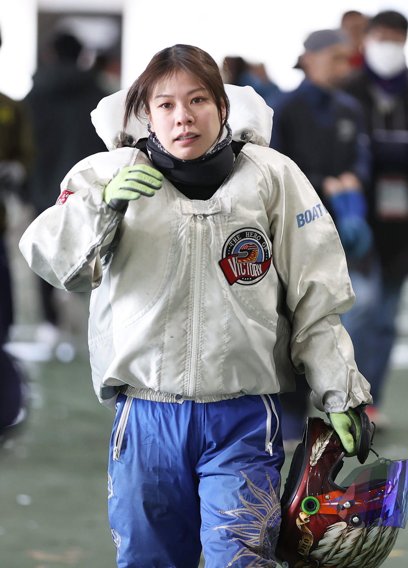山田理央