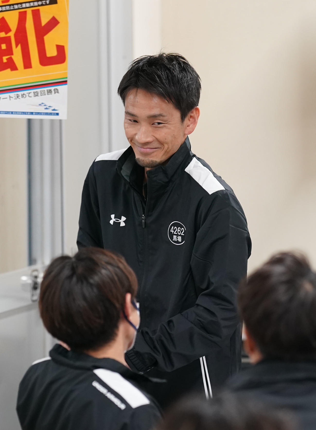 「25号機」を引き当て笑顔の馬場貴也