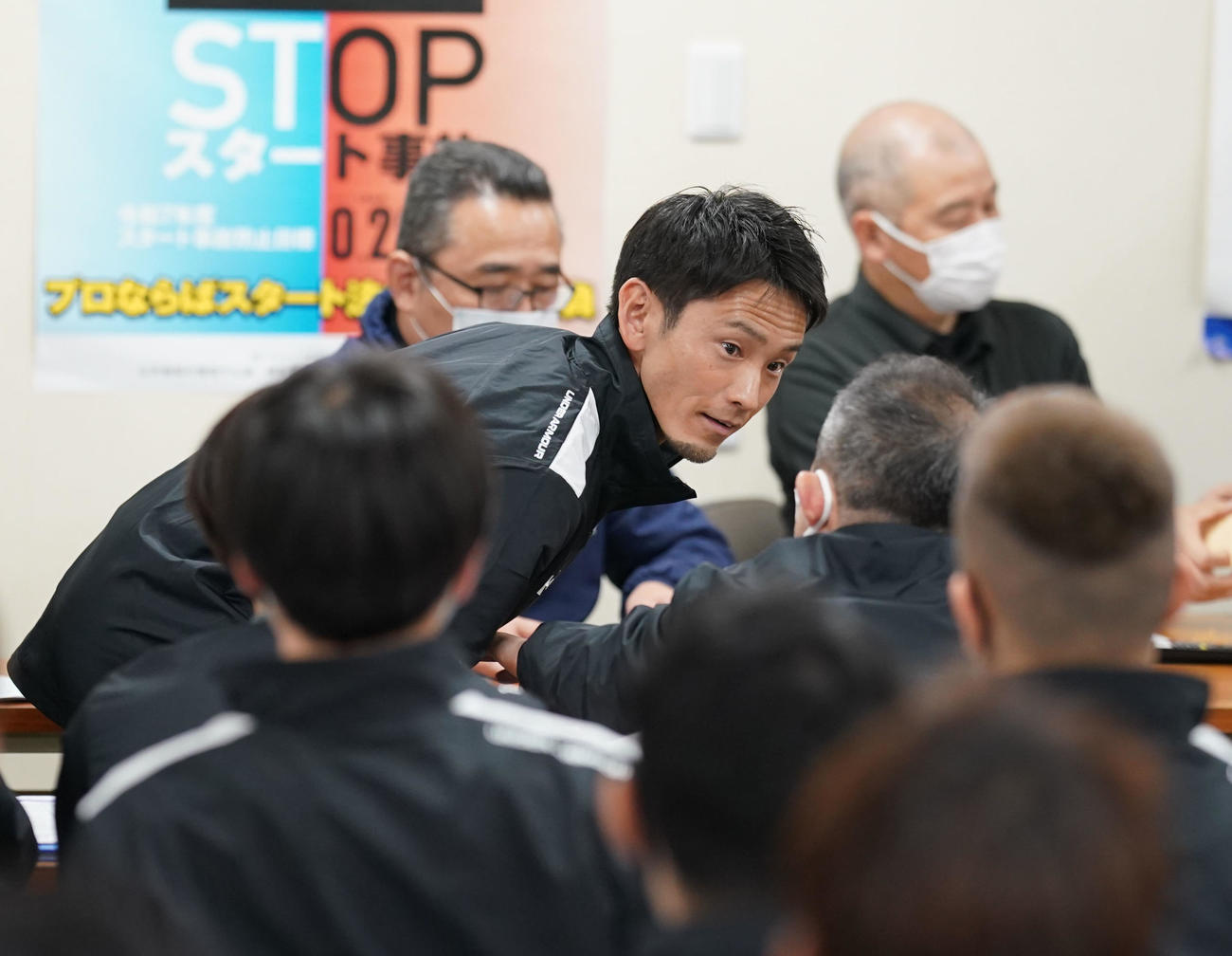 「25号機」を引き当て笑顔の馬場貴也