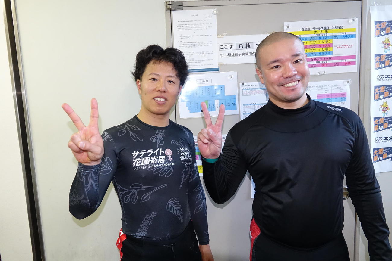 準決に進出した地元勢の中田健太（左）と山崎輝夫