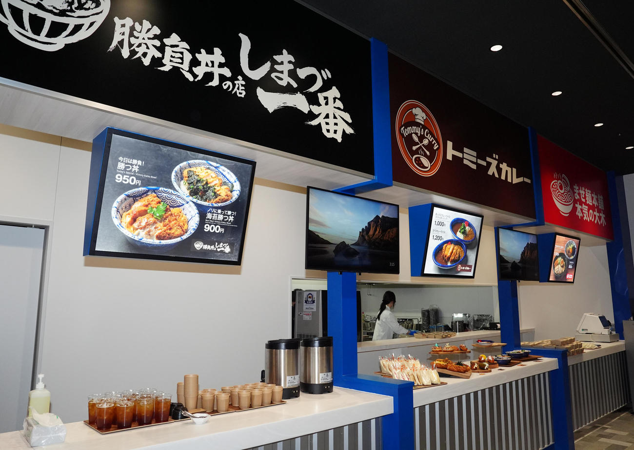 ボートレース平和島新スタンド棟1期の1階にあるレストラン（撮影・江口和貴）