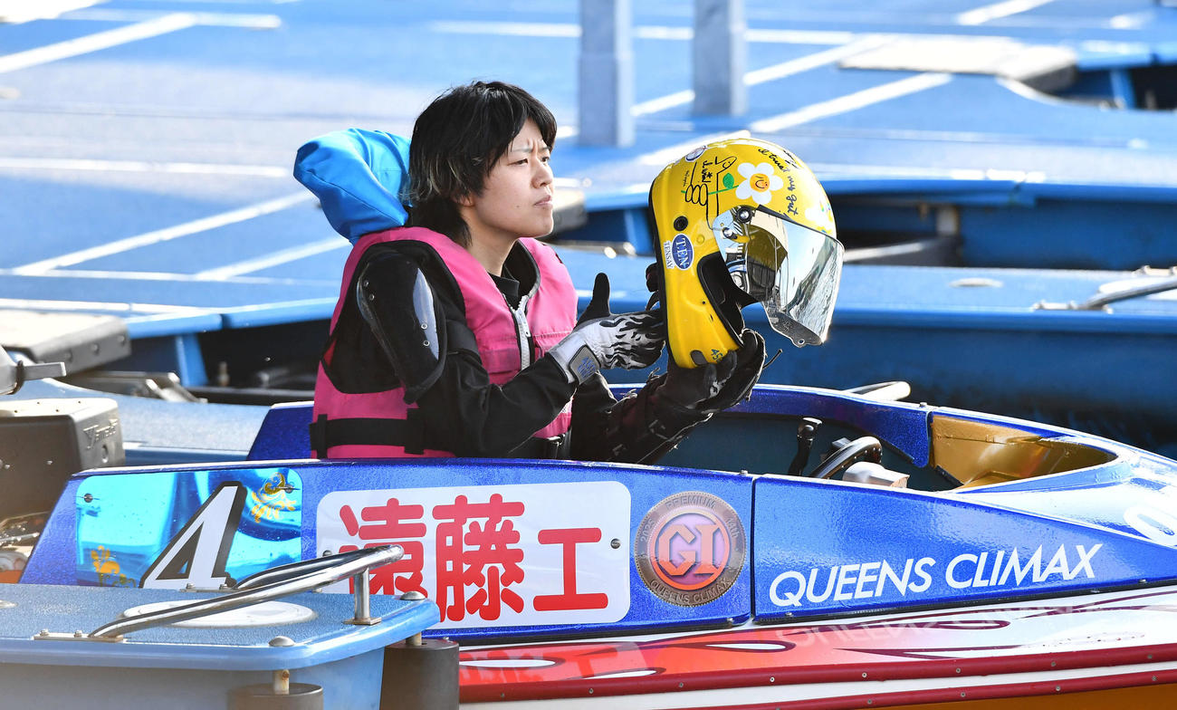 PG1クイーンズクライマックス　12Rの賞金女王決定戦を前に調整する4502遠藤エミ（撮影・岩下翔太）