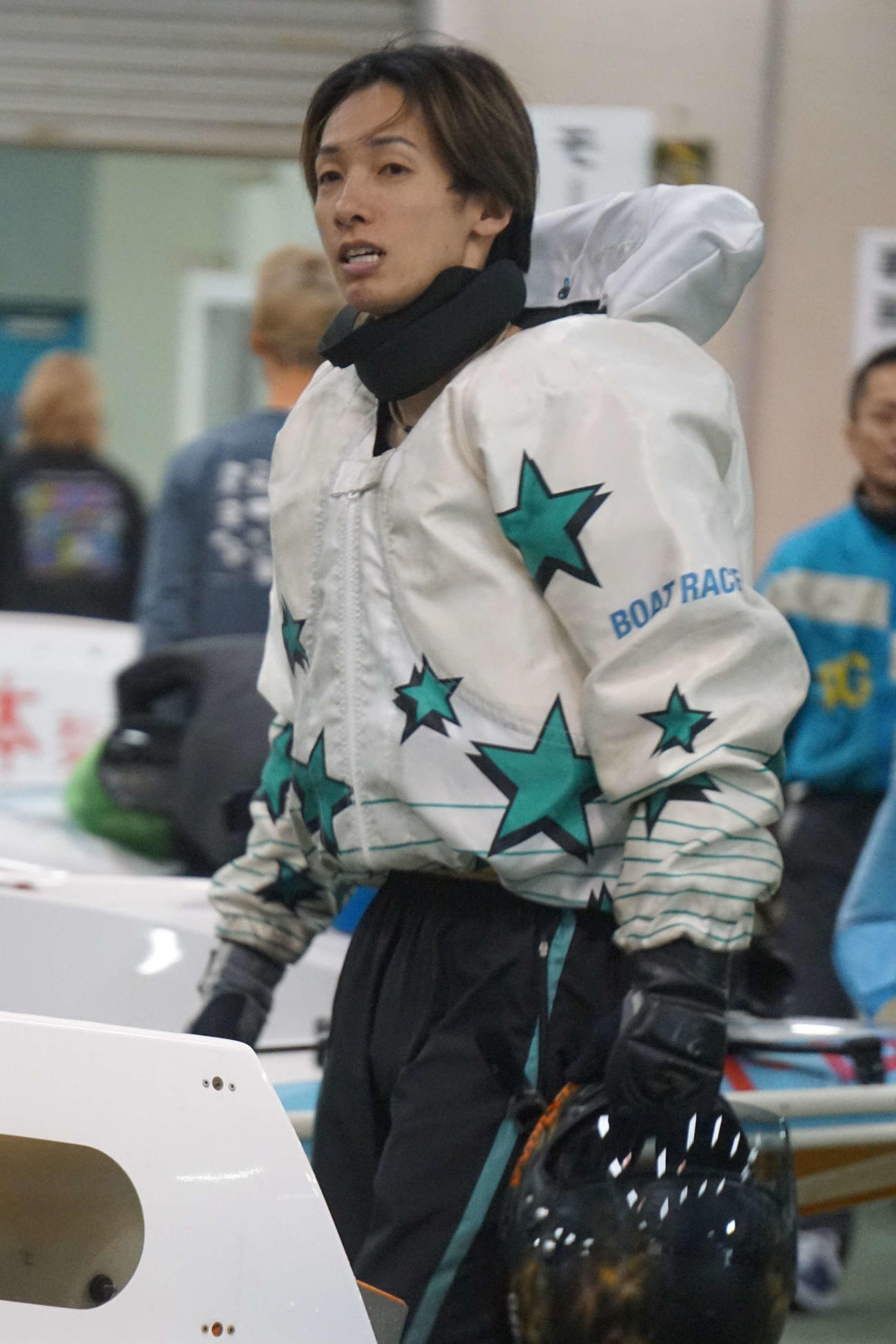 準優9Rは1枠の古賀智之が中心