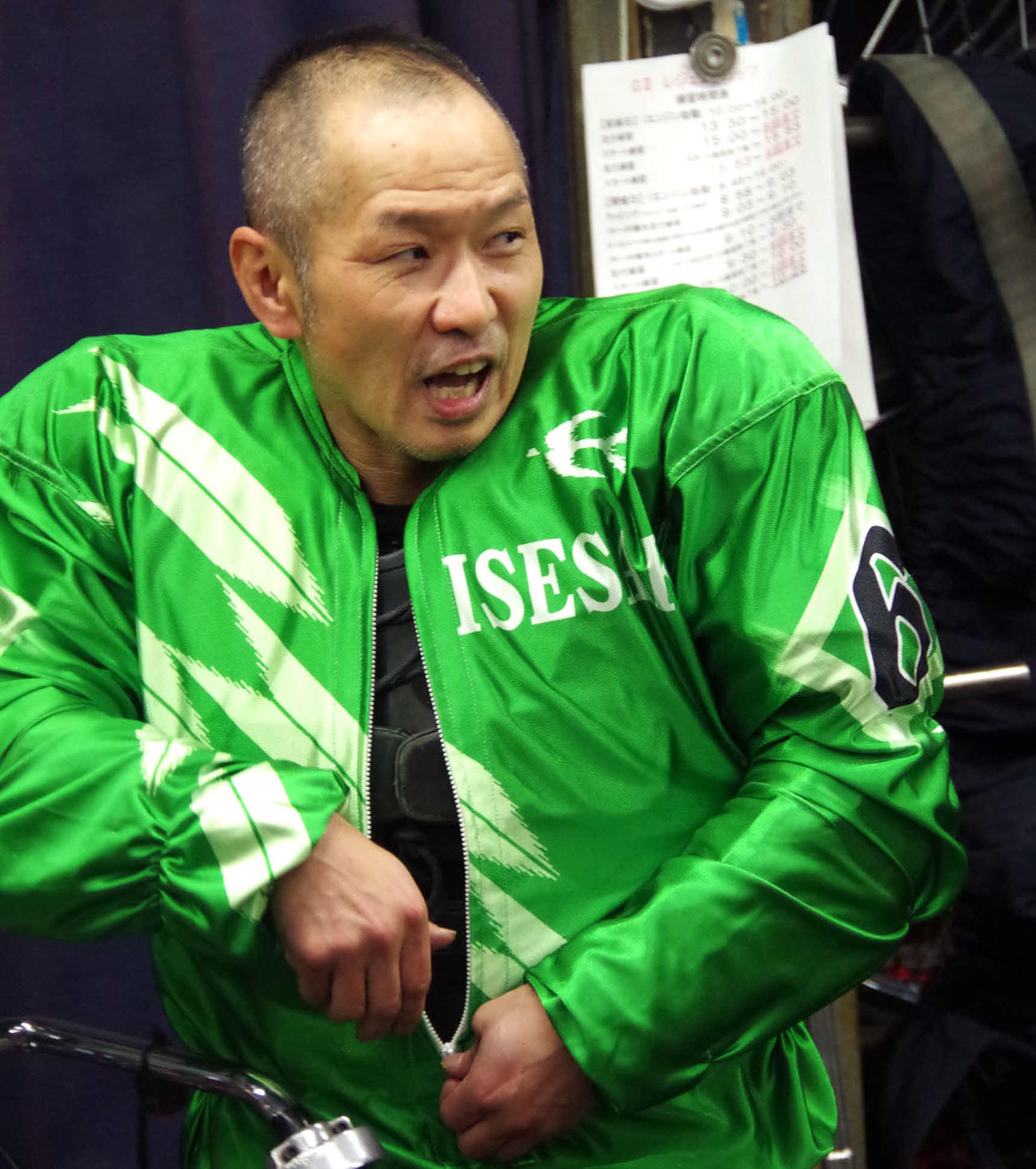 西原智昭は初日3Rを速攻で快勝