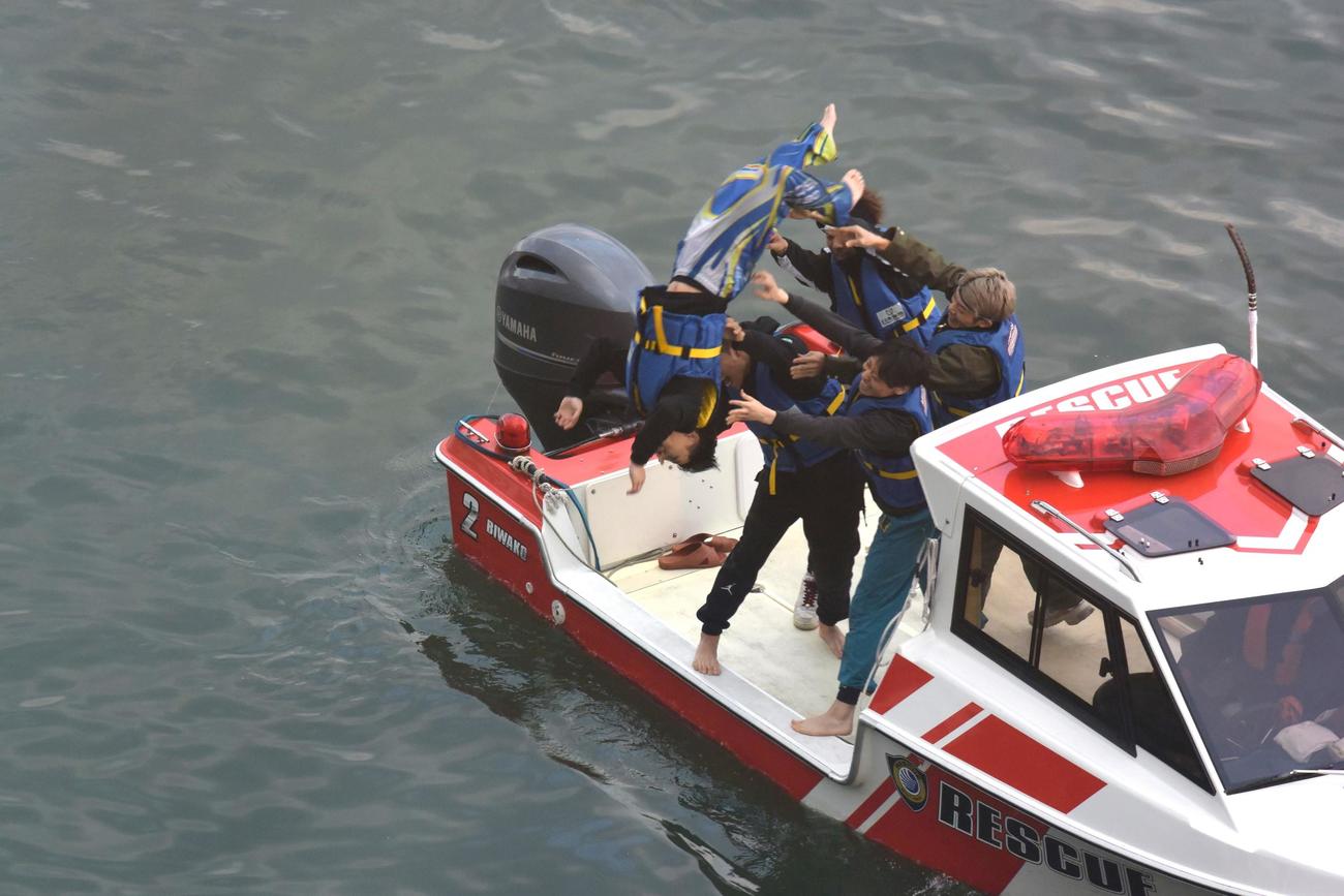 広瀬凜が吉川晴人と同様に、あおむけで水神祭を受けた