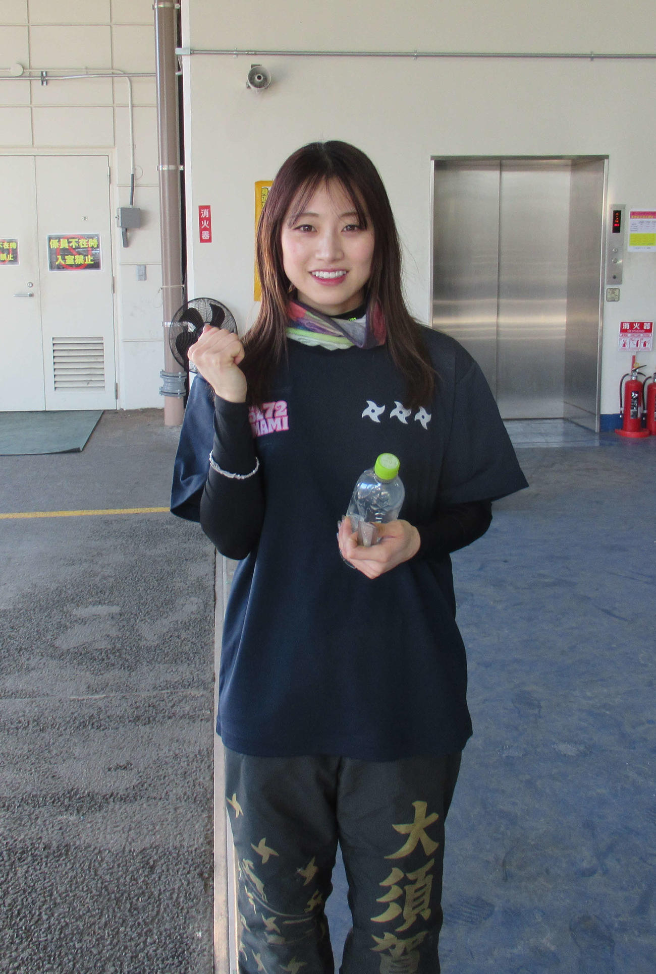初日7Rで江戸川初勝利、今年初1着を決めてガッツポーズの松田真実