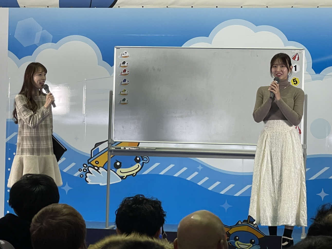 予想会を行った松本日向（右）