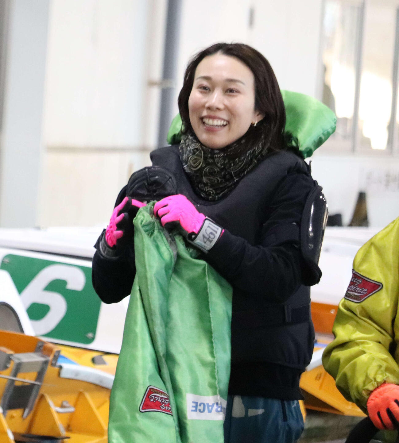今井美亜が初日後半12Rを6コースから1着。笑顔でピットに引き揚げてきた