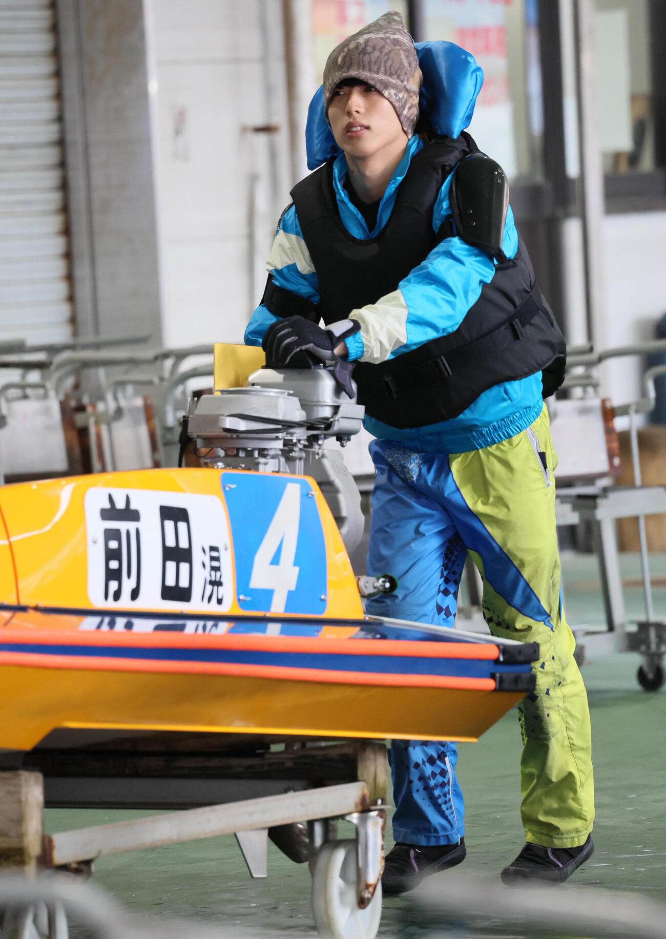 試走に向かう前田滉（撮影・宮崎幸一）