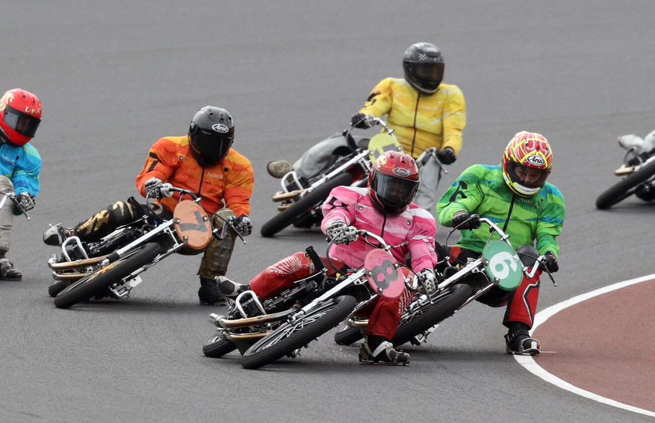 予選2R、1着中村雅人（8）、2着吉林直都（6）、3着小林瑞季（7）（撮影・柴田隆二）