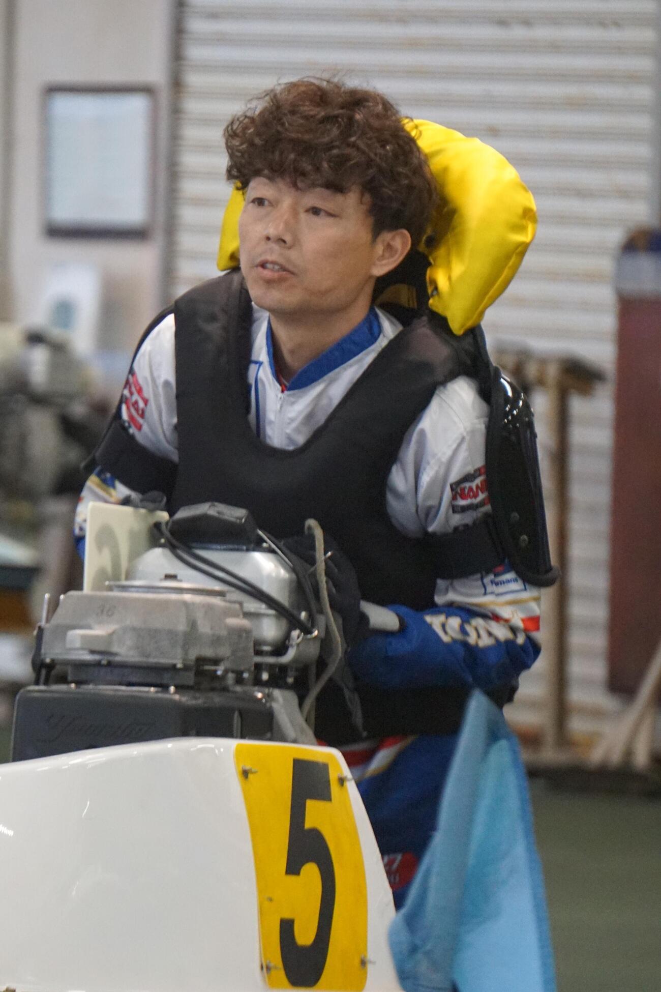 男子準優8R、3コースから鮮やかにまくり差した安達裕樹