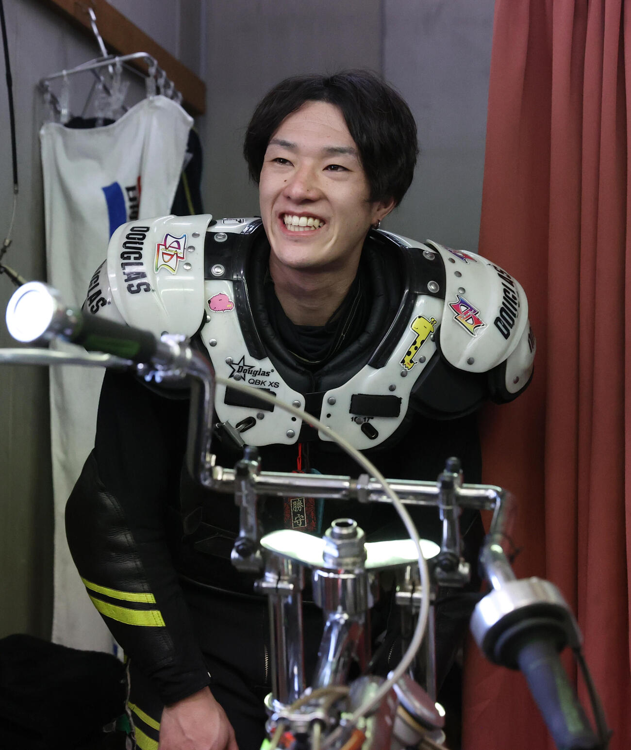 準決勝戦11Rで1着の黒川京介は笑顔を見せる（撮影・柴田隆二）