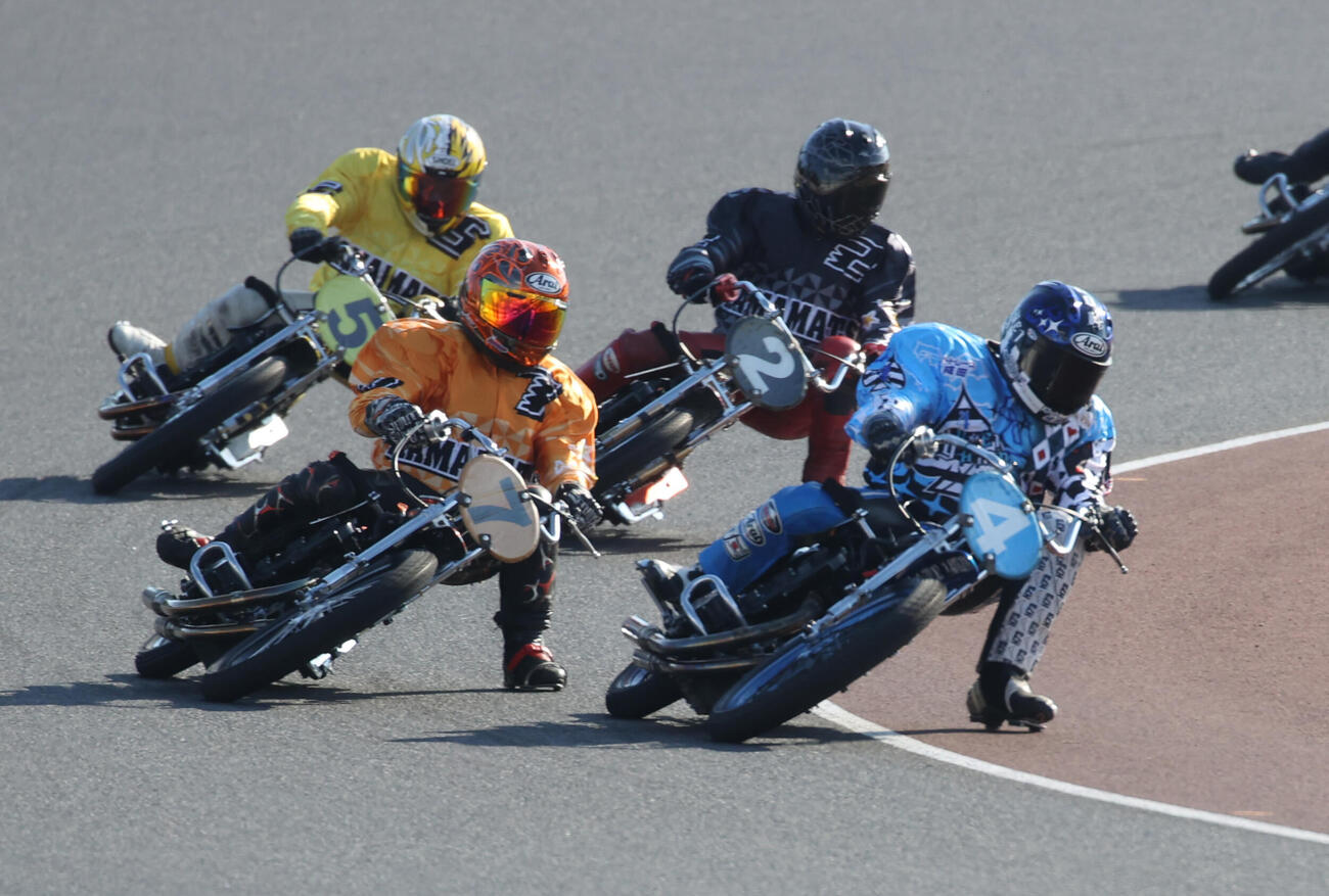 準決勝戦10R、1着青山周平（4）、2着鈴木宏和（7）、3着早川清太郎（5）（撮影・柴田隆二）
