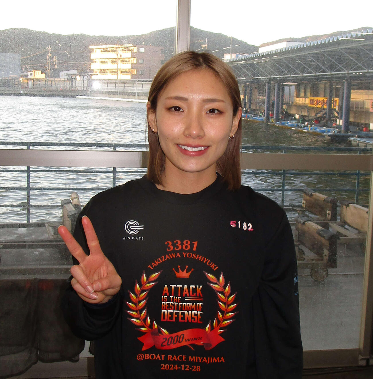 今節2勝目を挙げてVサインの宮崎安奈