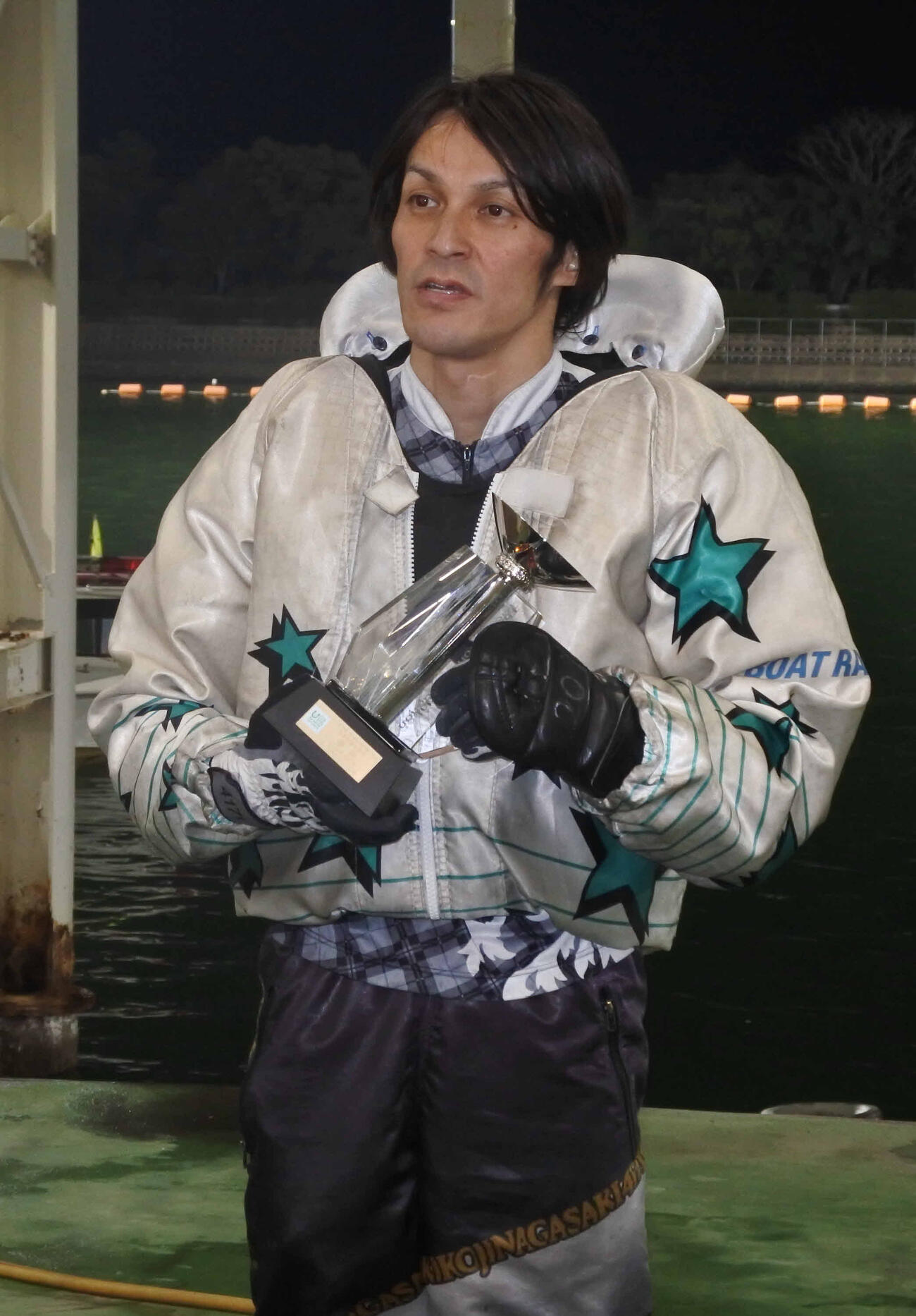 約2年3カ月ぶりの優勝を飾った榎幸司